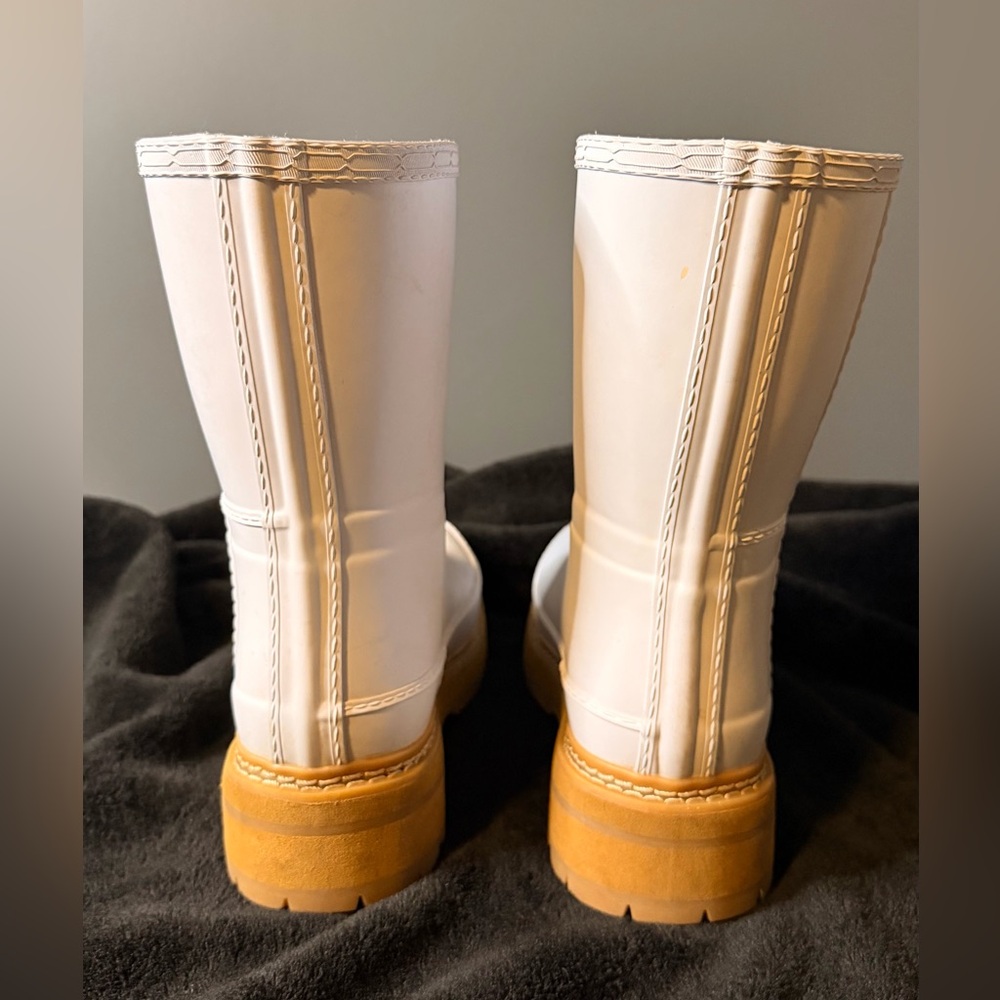Hunter Refined Stitch Rain Boots White & Tan - Picture 4 of 8